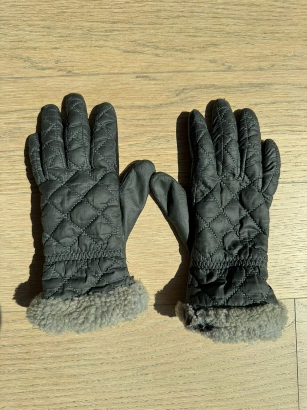 UGG Quilted Performance Gloves